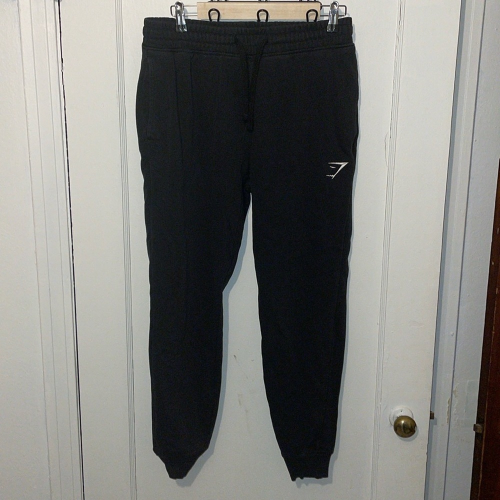 Gymshark cuffed joggers sweatpants with drawstring and pockets